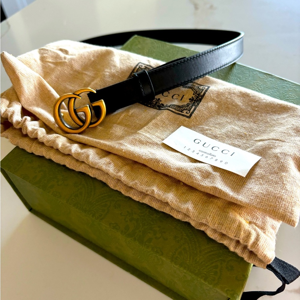 Gucci Thin Belt, Double G small buckle, Antique Brass Hardware, Never Worn